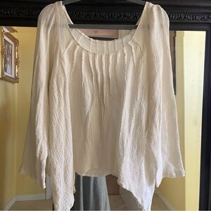SOLD  Magnolia Pearl RARE Cream European Linen Top